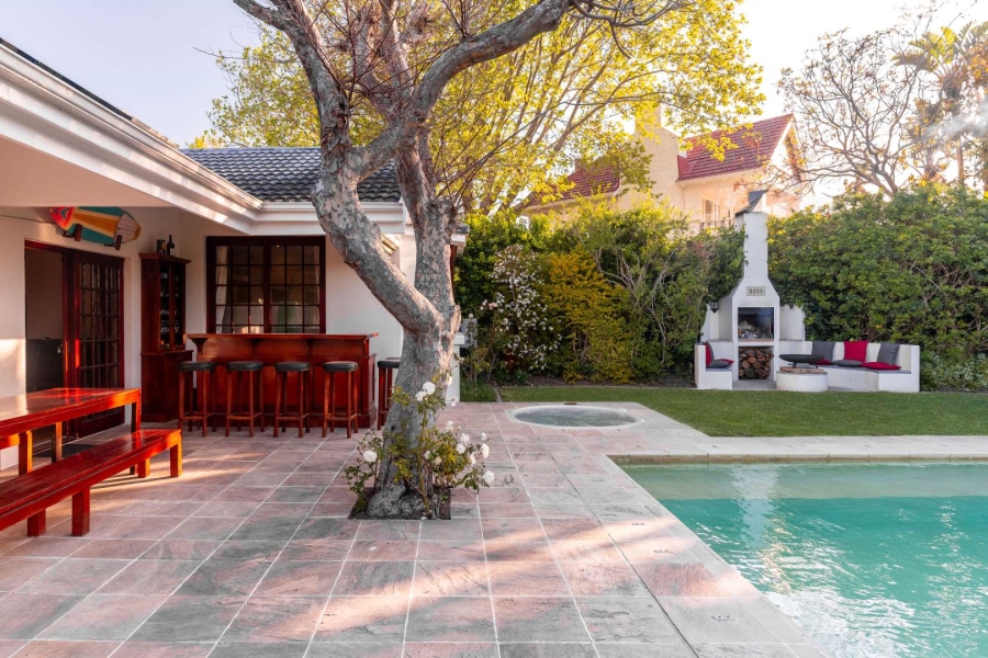4 Bedroom Property for Sale in Constantia Western Cape
